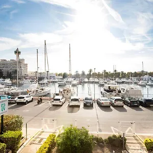 https://awaydays-apartamento-luminoso-en-port-grec.catalonia-hotels.com